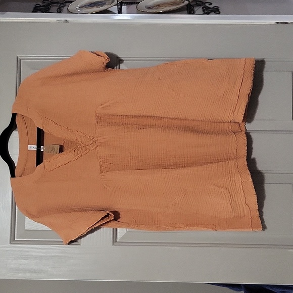 Top - Picture 2 of 3